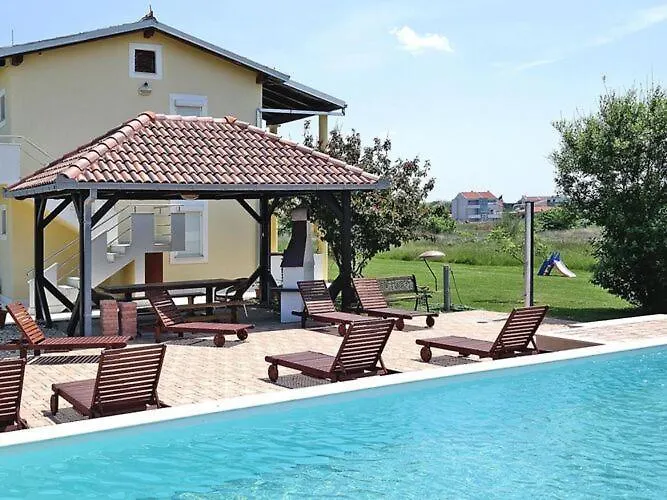 Tatil Evi In Near Sandy Beaches *