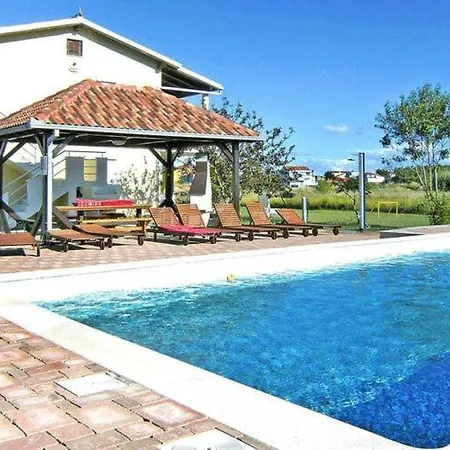 Holiday home Lug 2, New And Comfortable With Pool Privlaka (Zadar)