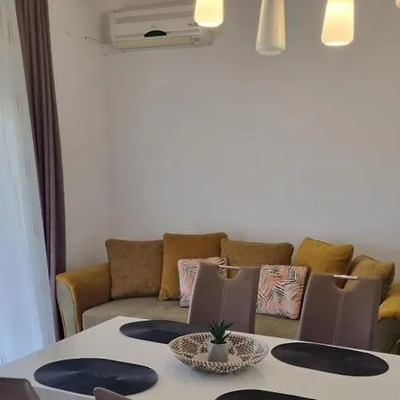 In Near Sandy Beaches Tatil Evi