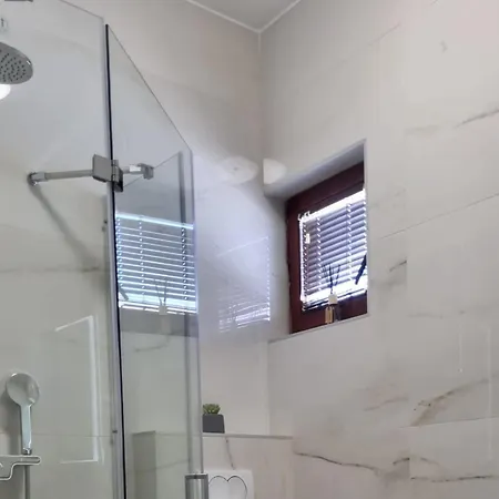 Casa de Férias In Near Sandy Beaches Privlaka (Zadar)