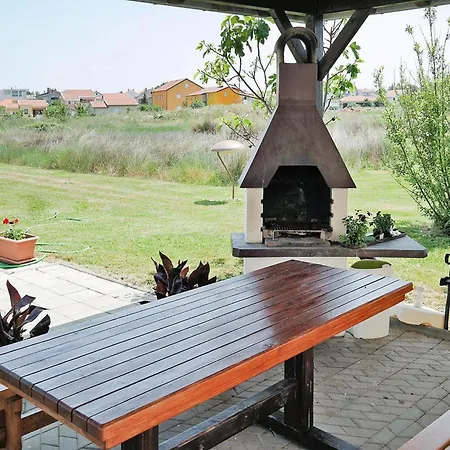 Tatil Evi In Near Sandy Beaches Privlaka (Zadar)